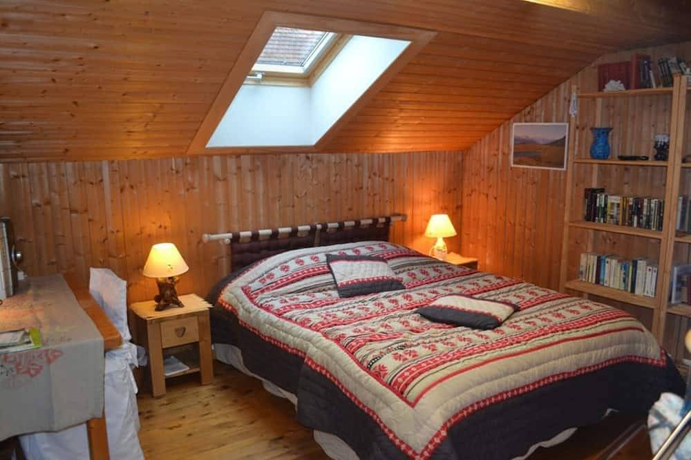 Created in an old mill, 5 minutes from the town center and access to the via ferrata in Thônes, Annecy region