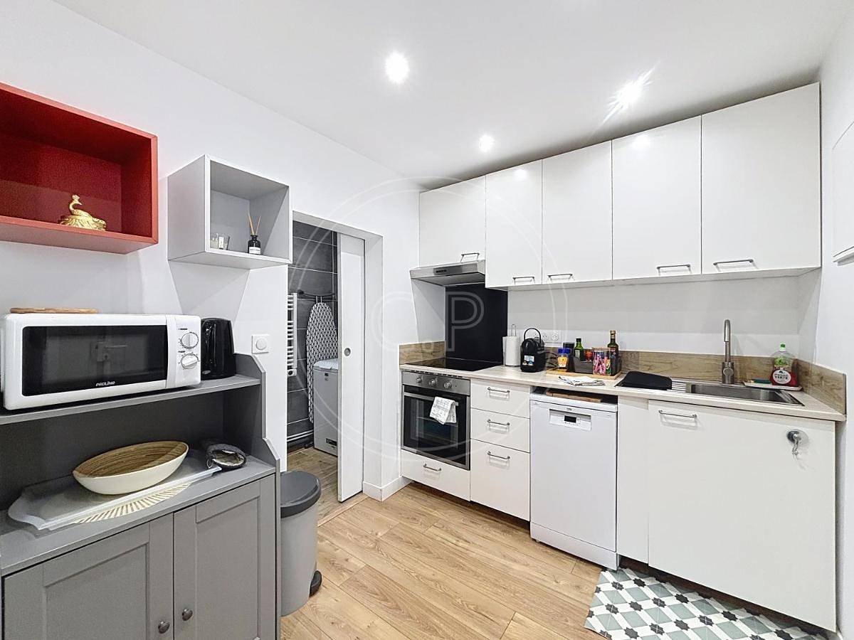 Appartement entier, One-Bedroom Apartment in La Ciotat, Région de Marseille
