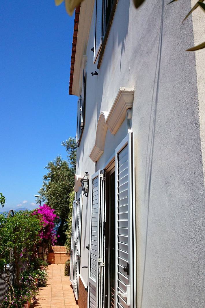Villa l'Ulivina - Entspannung Garten Sonnenterrasse in spiaggia La Tonnarella, Sorrento