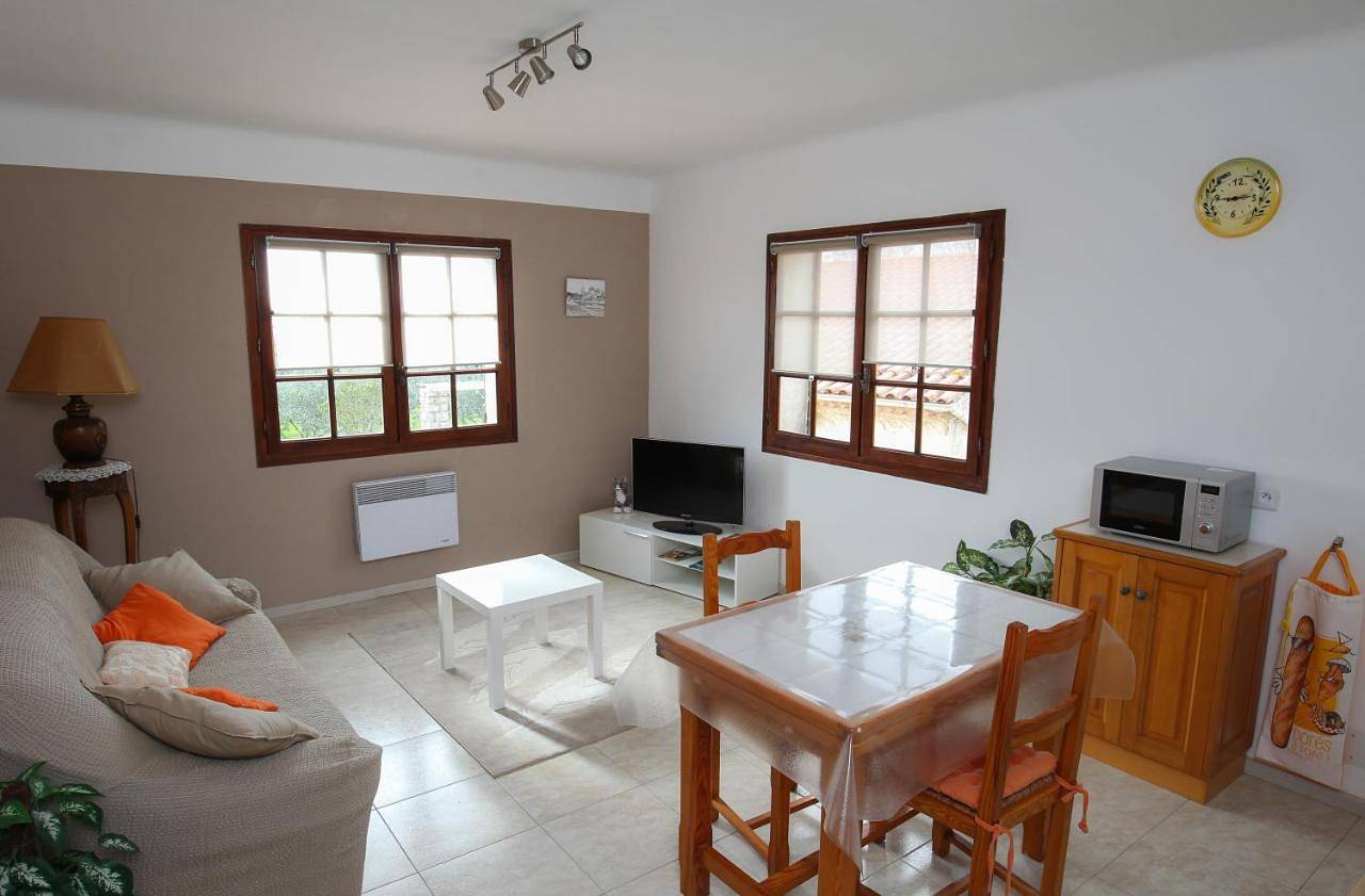 Appartement entier, Le Micocoulier in La Crau, Côte méditerranéenne (France)