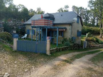 Tente pour 4 personnes, avec jardin, animaux acceptés dans la Creuse