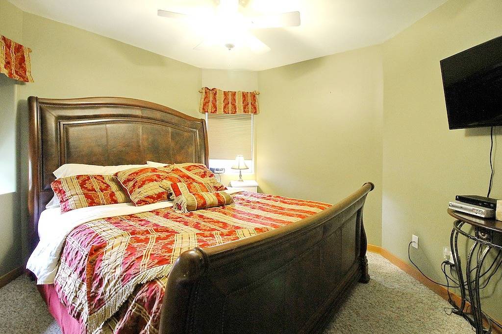 Beste Ski-in / Ski-out Luxus-Chalet in Khmr - 5 Br, 4 Ba, Whirlpool, beheizte Flrs in Kicking Horse