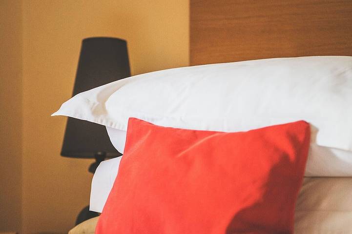 Gîte pour 2 personnes, avec jardin et sauna ainsi que piscine et jacuzzi, animaux acceptés à Ajat - 4