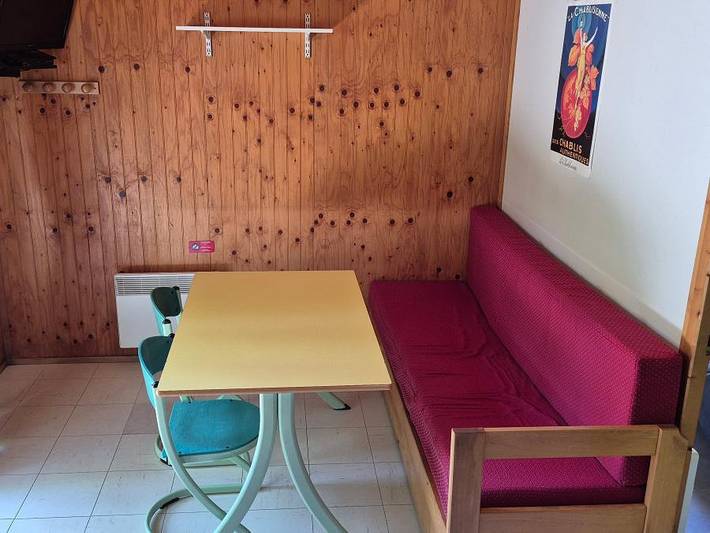 Village Chalets – Le Rû Du Pré - Chalet 4 personnes - confort 4 personnes in Deux Rivières, Région d'Auxerre