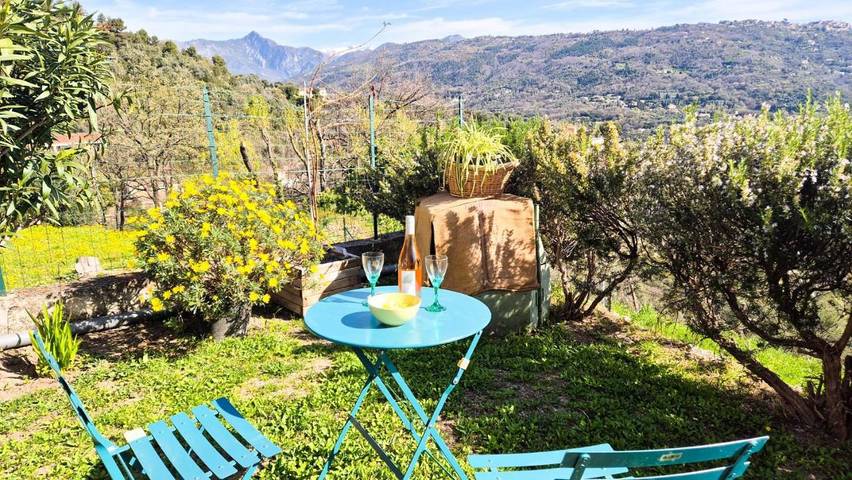 Gîte pour 2 personnes, avec Balcon et Terrasse à Châteauneuf-Villevieille