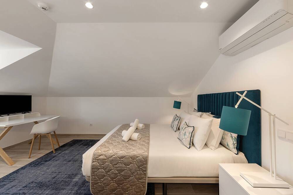 Lux House - Exclusive Retreat w/ Pool & View, foto 10