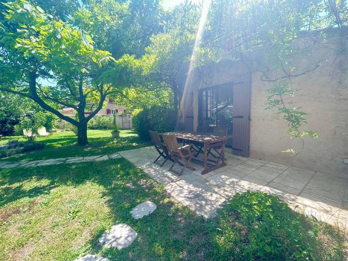 Location de vacances pour 2 personnes, avec vue ainsi que piscine et jardin à Bédoin - 3