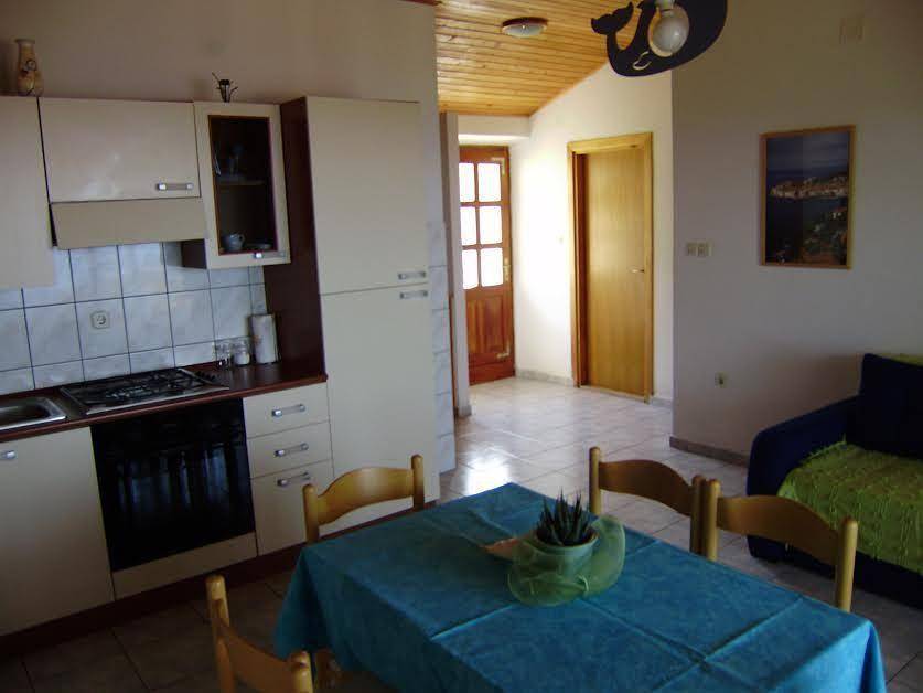 Entire holiday apartment, Apartment Ana with large terrace in Hvar