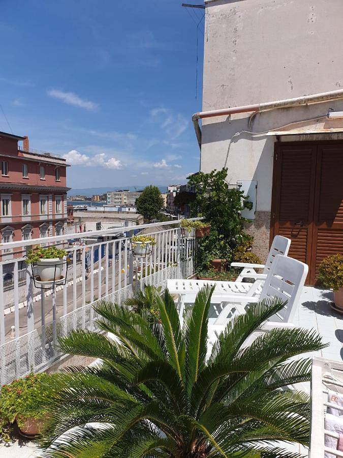 B&b per 2 persone, con Balcone e Terrazza nonché Panorama a Castellammare di Stabia