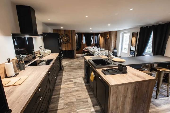 Holiday apartment for 16 people, with pets - 1