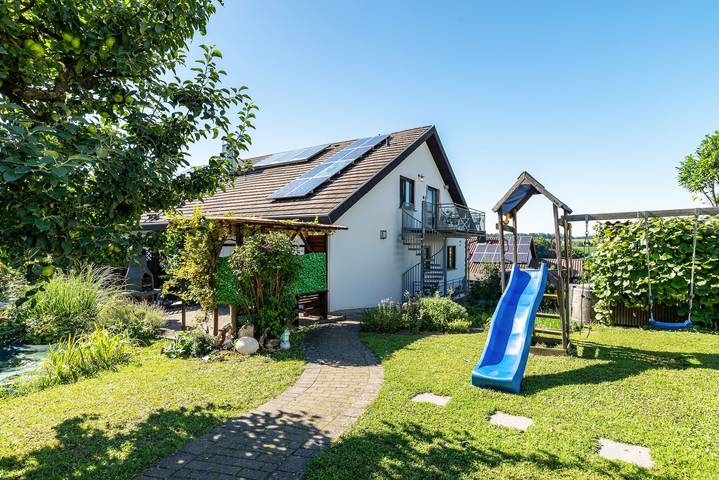Ferienwohnung für 7 Personen, mit Balkon und Garten im Kraichgau