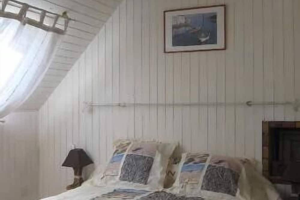 Villa Avec Piscine Intérieure Chauffée , Jaccuzzi, Sauna in Beg-Léguer, Lannion