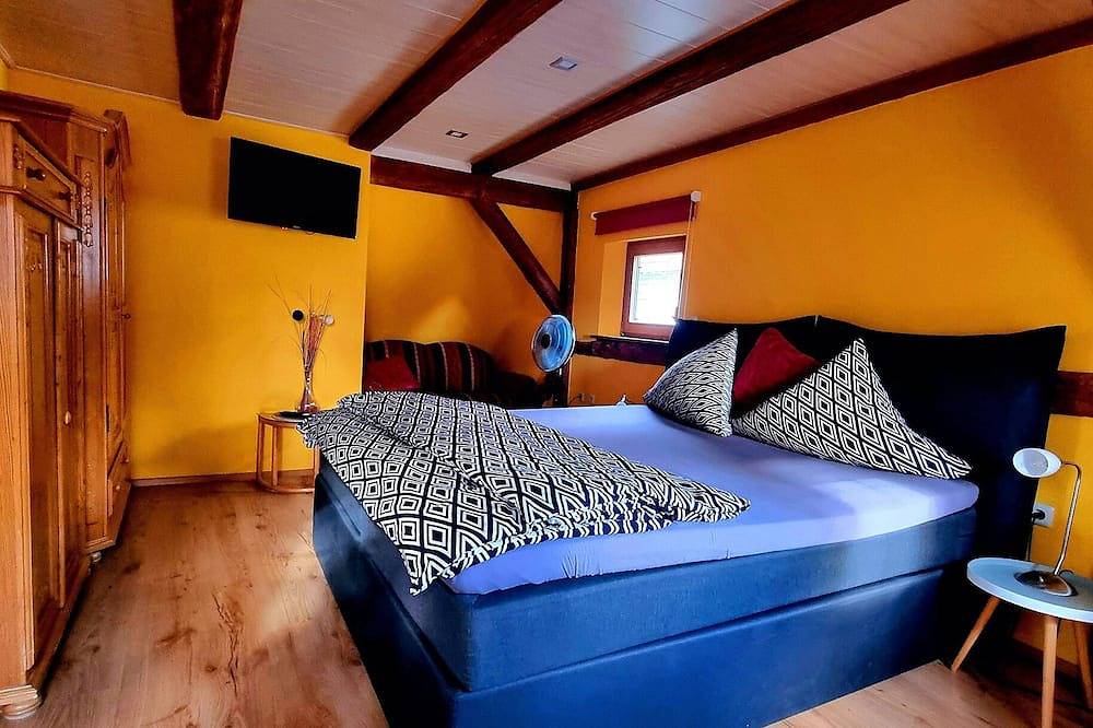 Ganze Wohnung, Loft-Ferienwohnung mit Balkon in Gunzenhausen, Fränkisches Seenland
