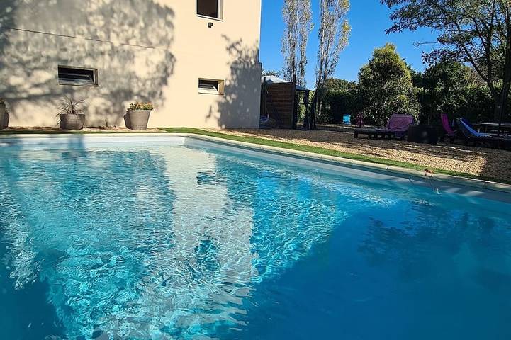 Villa pour 12 personnes, avec piscine