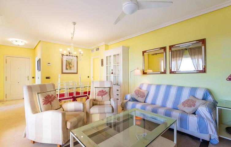 Entire holiday apartment, Sea View Apartment with Pool, Terrace & Parking 200m from Playa de Mutxavista in Platja de l'Horta-Mutxavista (San Juan Playa), San Juan Playa