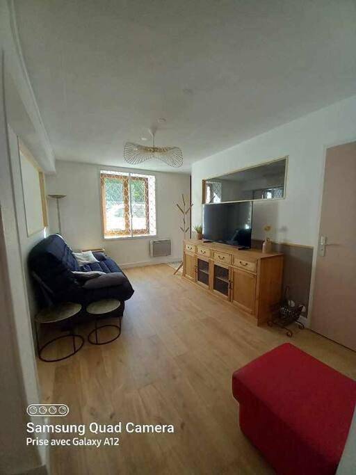 Appartement entier, Two-Bedroom Apartment in Vizille, Isère
