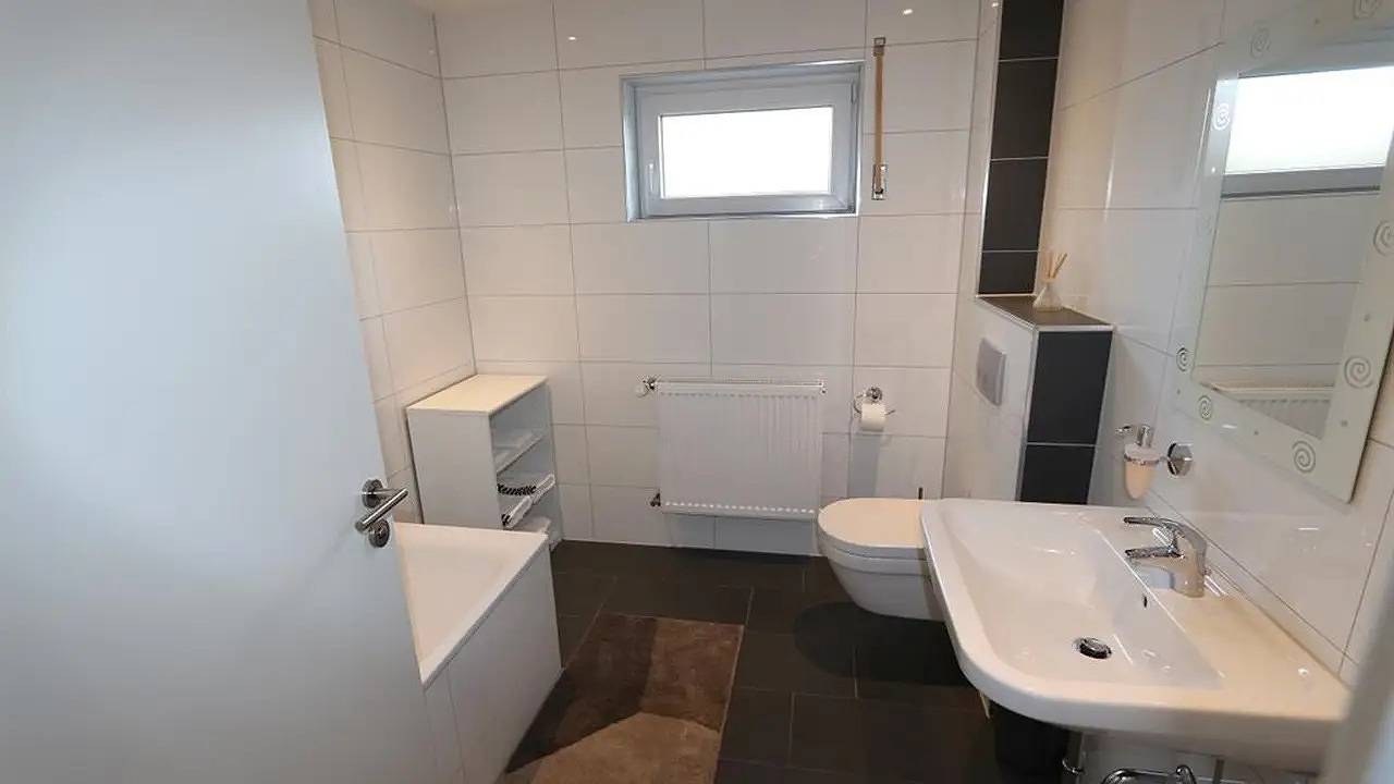 Ganze Ferienwohnung, Ferienwohnung für 2 Personen (90 m²) in Landstuhl in Landstuhl, Saar-Nahe-Bergland