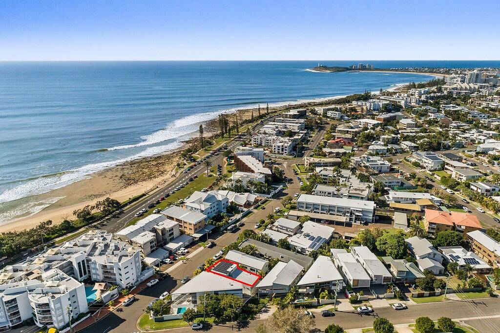 Holiday Home for 12 People in Alexandra Headland, Sunshine Coast