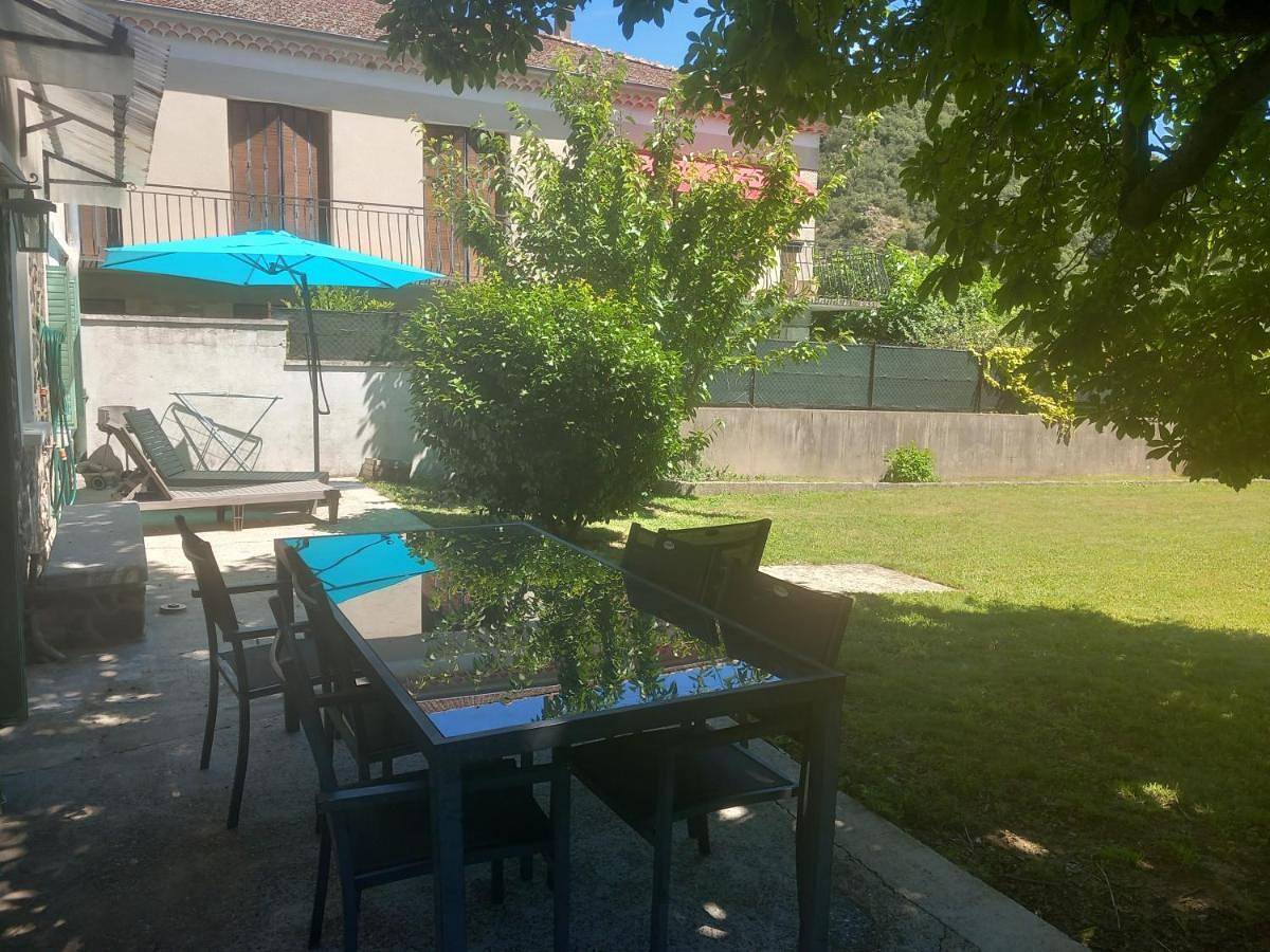 Appartement entier, One-Bedroom Apartment in Pont-de-Labeaume, Parc naturel régional des Monts d'Ardèche
