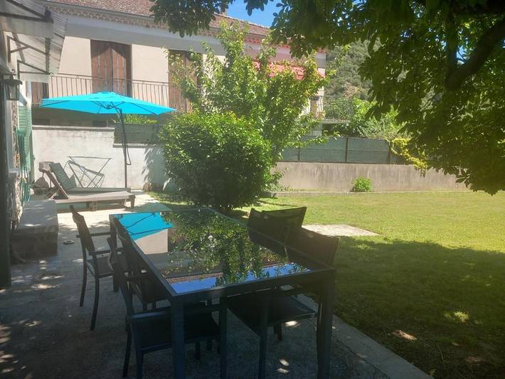 Gîte pour 4 personnes, avec jardin et vue à Pont-de-Labeaume - 2