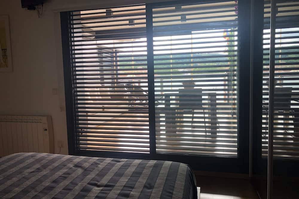 Apartamento entero, Atico de diseño con terraza en el centro de Olot in Olot, Parc Natural de Zona Volcànica de la Garrotxa