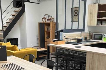 Location de vacances pour 7 personnes, avec jardin à Vierzon