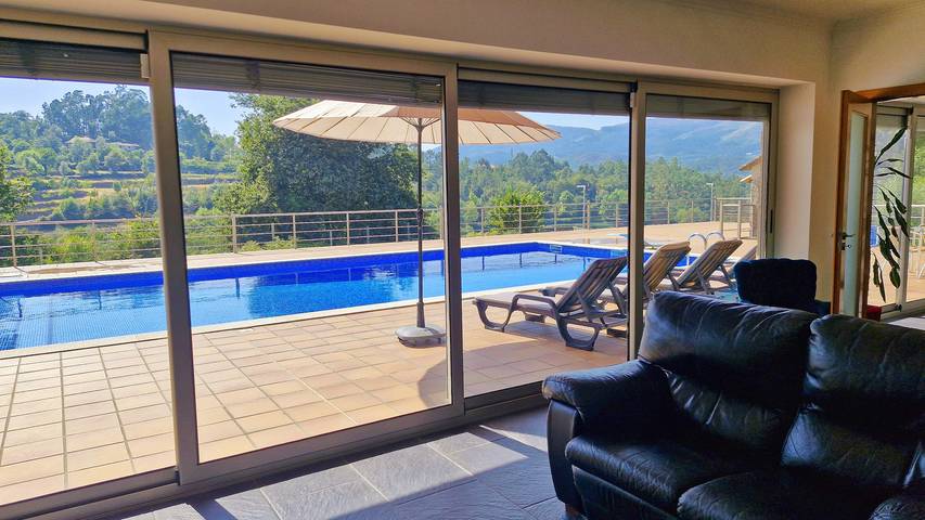 Location de vacances pour 8 personnes, avec jardin et terrasse à Terras de Bouro - 3