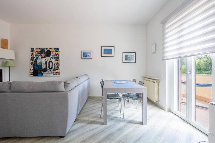 Gîte pour 3 personnes, avec balcon et jardin dans Angera - 2