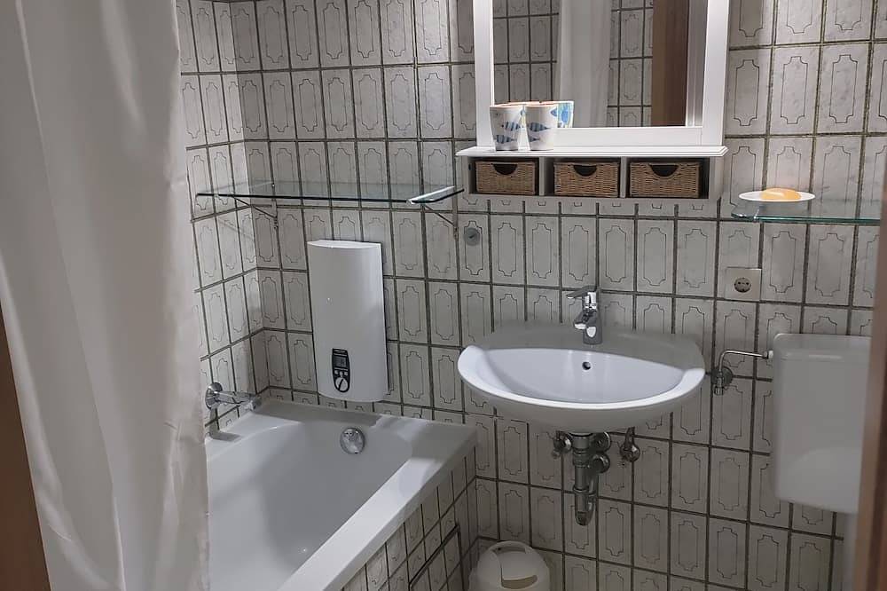 Ganze Wohnung, Apartment in Herrsching mit Terrasse und Ammerseeblick in Herrsching am Ammersee (Stadt), Herrsching
