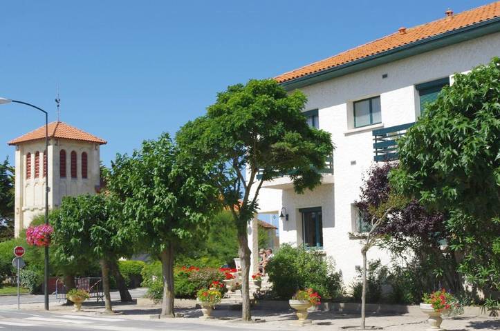 Hôtel pour 2 personnes, avec terrasse ainsi que piscine et jardin dans Plage de l'Amélie - 2