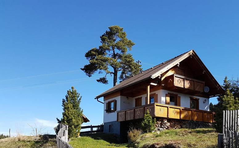Ferienhaus für 8 Personen, mit Balkon und Terrasse sowie Garten und Sauna
