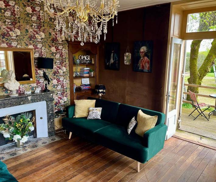 Location de vacances pour 6 personnes, avec terrasse ainsi que jardin et vue à Lanouaille - 2