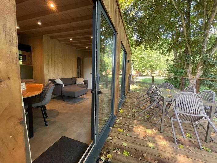 Parc de vacances pour 5 personnes, avec terrasse dans Corbion - 2