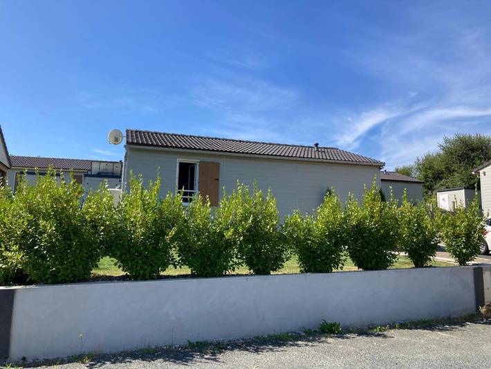 Gîte pour 5 personnes, avec piscine ainsi que terrasse et jardin à Pont-l'Abbé - 2