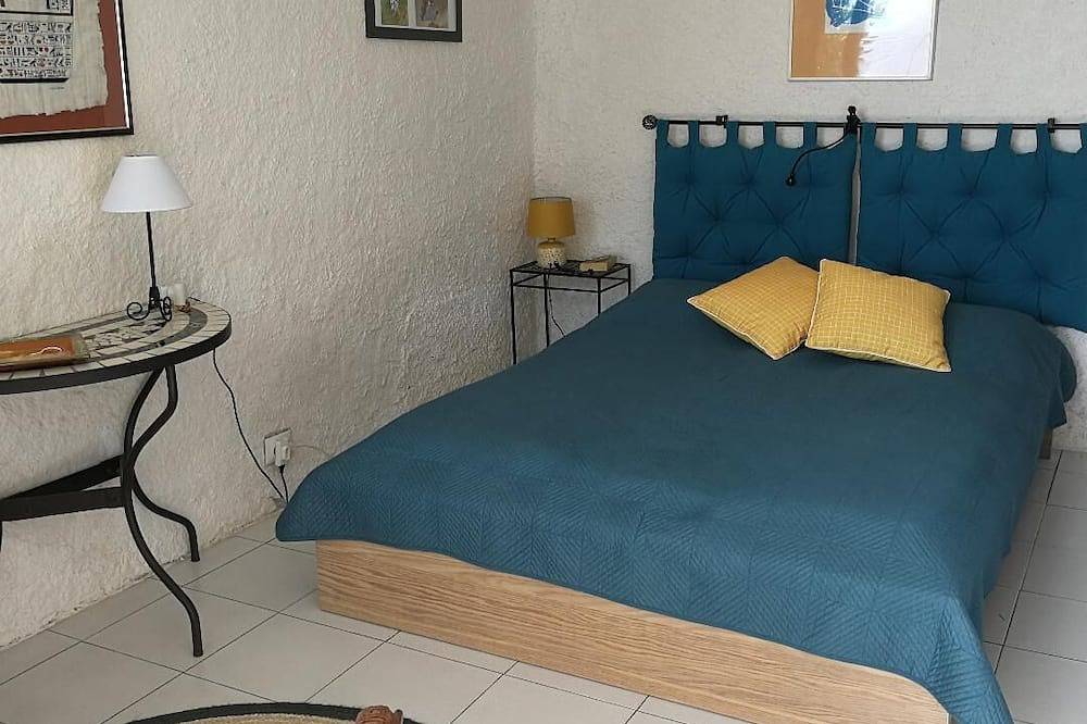 Villa mit Meerblick in einem privaten Bereich von Gaou Bénat - Bormeslesmimosas in Cap Bénat, Bormes-les-Mimosas