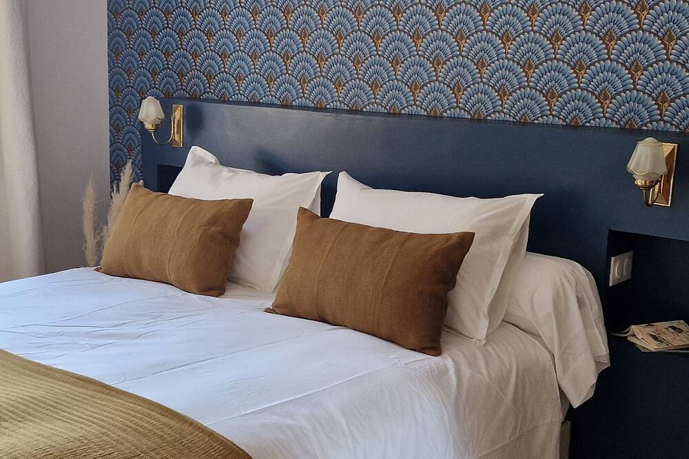 Magnifique Maison Provençale Haut Standing Avec Piscine, Jardins,garages Fermés in Sablet, Vaucluse