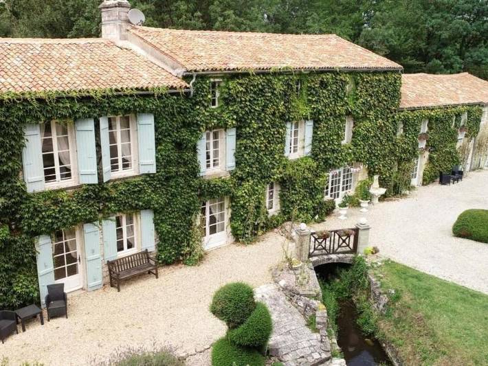 Location de vacances pour 24 personnes, avec jardin et terrasse à Annepont - 2