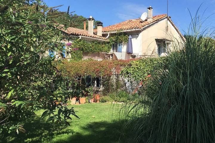 Gîte pour 6 personnes, avec Terrasse ainsi que Jardin et Piscine à Chamborigaud