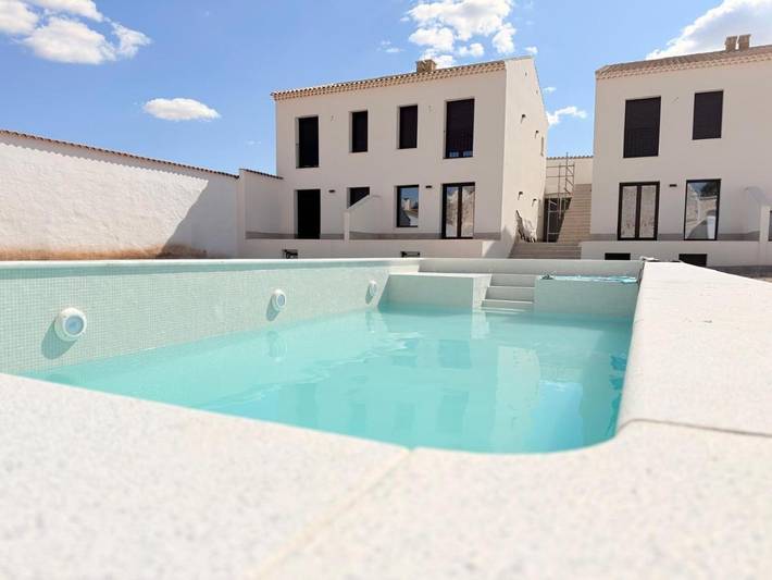 Casa rural para 3 personas, con terraza y jardín además de piscina y vistas en Belmonte (Espanha)