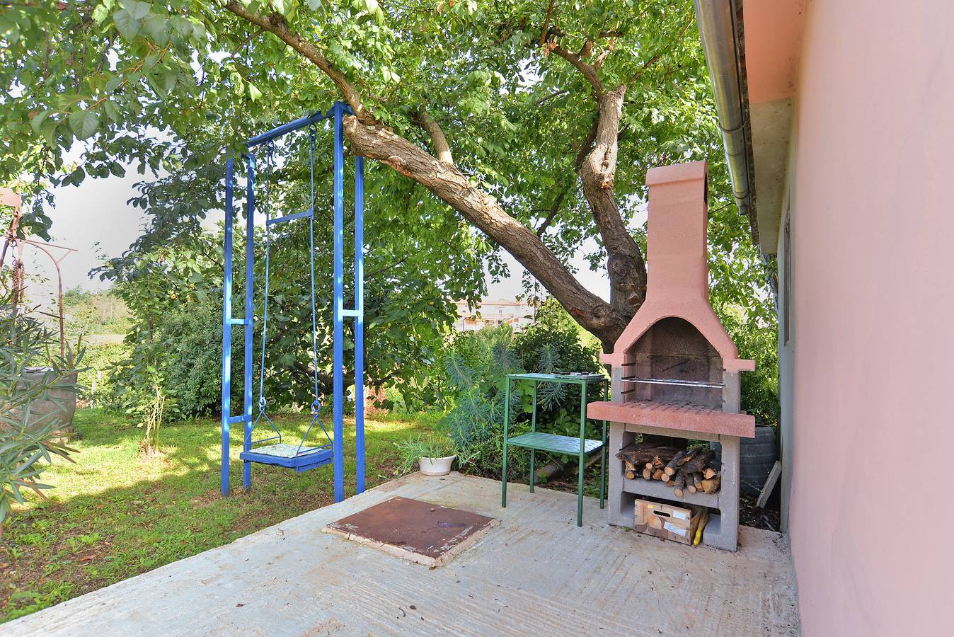 Ganze Wohnung, Ferienwohnung für 5 Personen mit Pool in Svetvinčenat, Zentralistrien