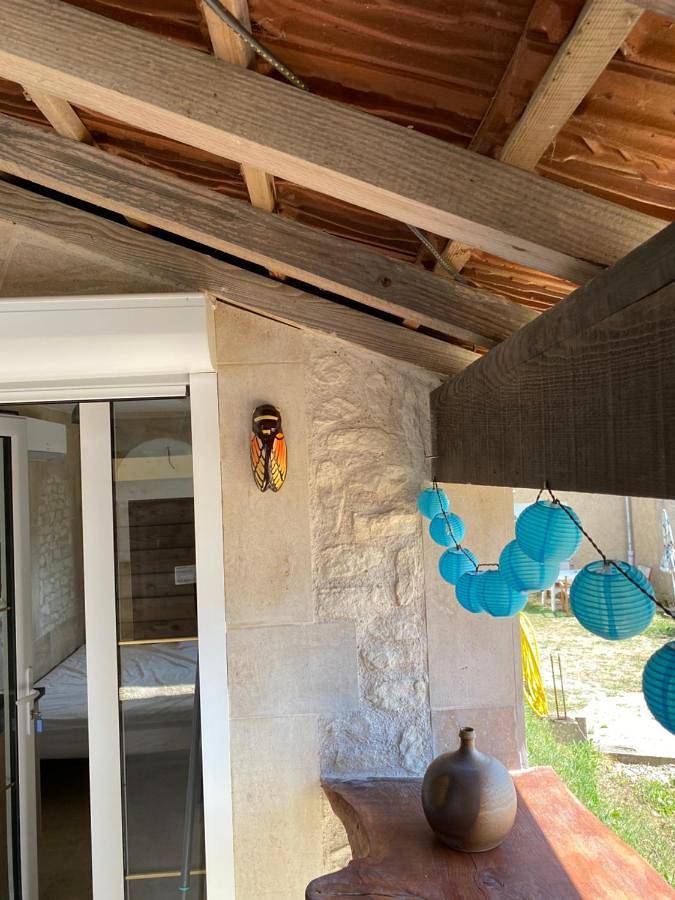 Gîte pour 2 personnes, avec Terrasse et Jardin ainsi que Piscine et Vue dans Charmes (Côte-d'Or)