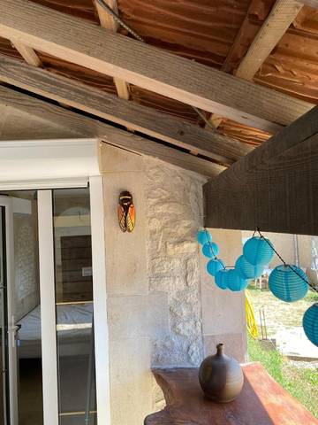 Gîte pour 2 personnes, avec vue ainsi que jardin et piscine dans Charmes (Côte-d'Or)