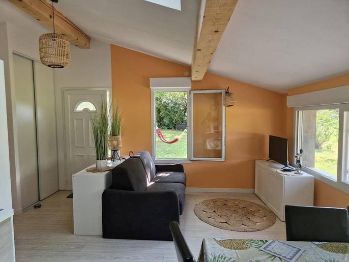Gîte pour 5 personnes, avec jardin et terrasse dans Rieumajou