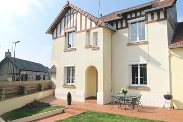 Gîte pour 6 personnes, avec jardin à Beuzeville