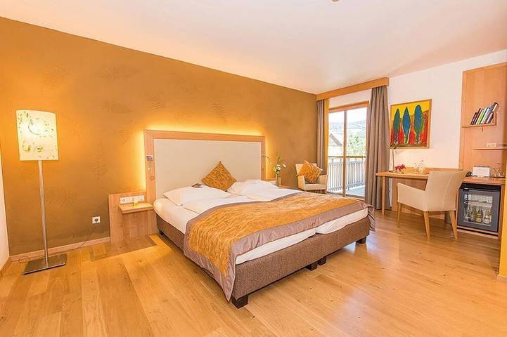 Ferienhaus für 3 Personen, mit Garten und Pool sowie Sauna und Whirlpool in Pöllauberg