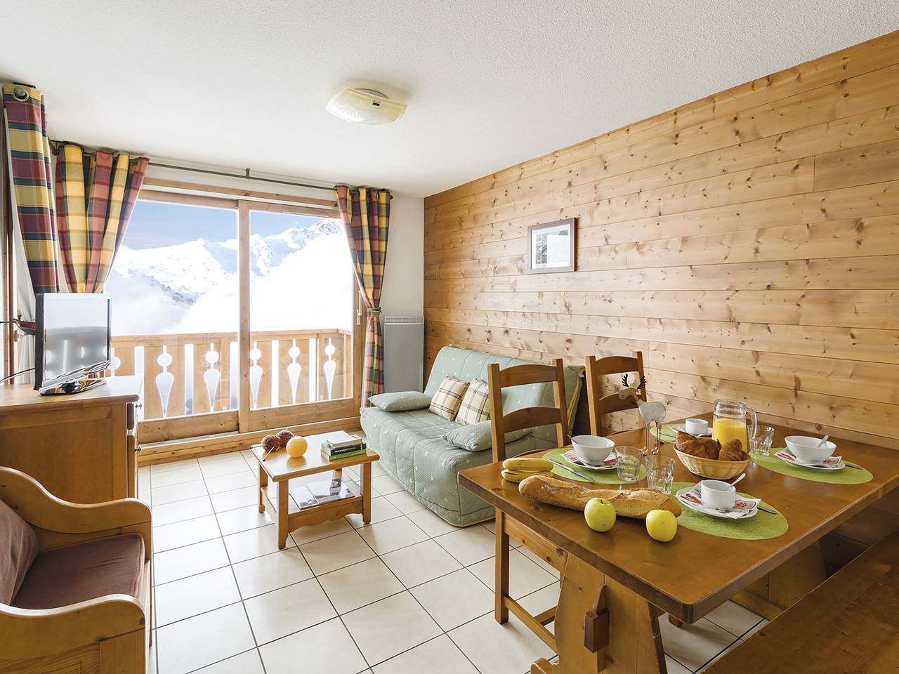 Entire apartment, L’Arollaie in Les Arcs, Vanoise National Park