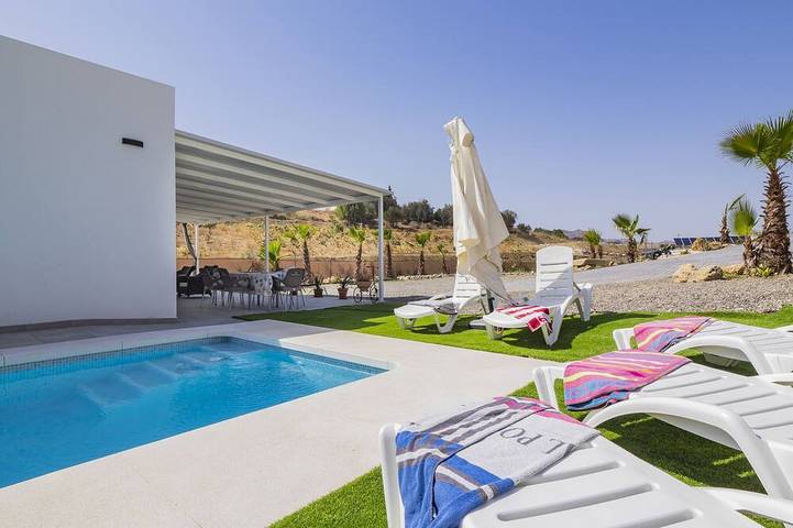 Ferienhaus für 6 Personen, mit Garten und Balkon in Cártama