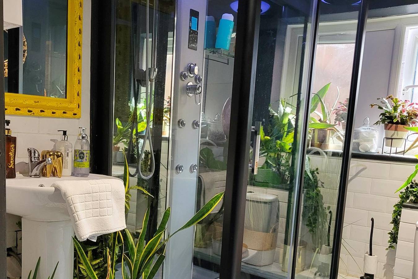 Entire holiday apartment, 3 Bed Townhouse Sleeps 6 with Wifi in Southwell, Nottinghamshire