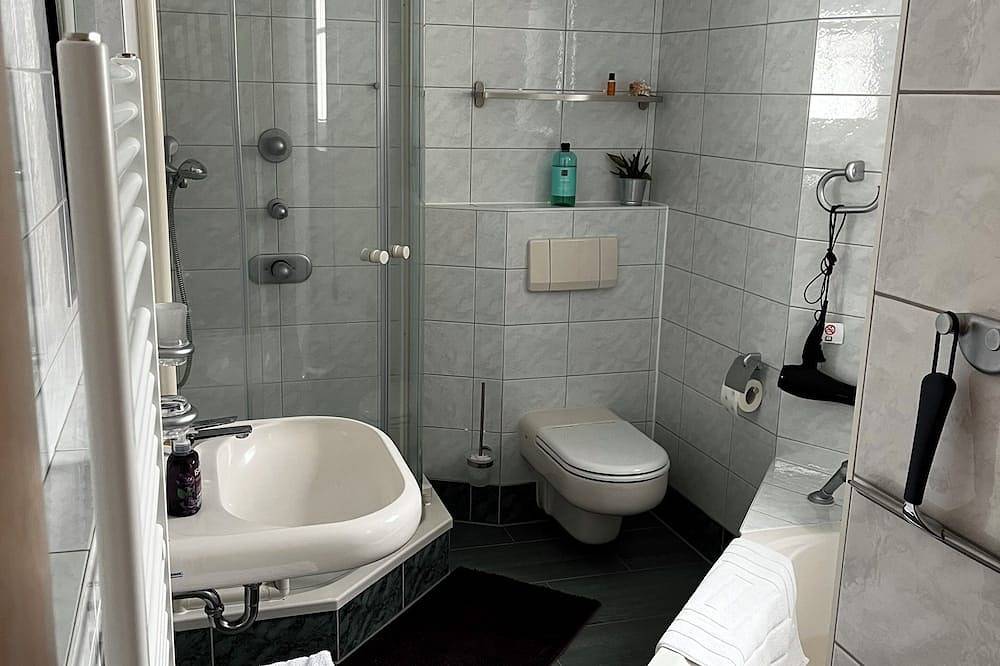Ganze Wohnung, Geräumige Ferienwohnung mit Terrasse im Herzen des Erzgebirges in Marienberg, Erzgebirge