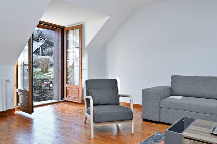 Casa vacacional «Gîte en Cazaux - Bagnères de Luchon» con jardín privado in Cazaux-Layrisse, Pirineos franceses